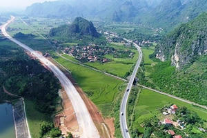 Khẩn trương lập điều chỉnh chủ trương đầu tư Dự án cao tốc Đồng Đăng - Trà Lĩnh Khẩn trương lập điều chỉnh chủ trương đầu tư Dự án cao tốc Đồng Đăng - Trà Lĩnh