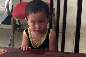 Một người Hải Phòng ngỏ lời nhận nuôi bé 2 tuổi bị bỏ rơi ở quán phở