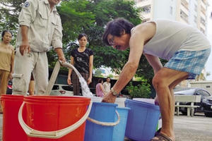 Nhà máy nước sạch sông Đà lại gặp sự cố, người dân Hà Nội phải dùng nước tiết kiệm