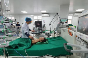 Uống nhầm thuốc diệt chuột, bé gái 3 tuổi được phát hiện trong tình trạng hôn mê, co giật