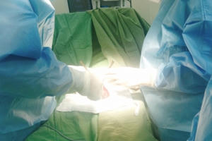 Cấp cứu người bệnh bị mất hoàn toàn da dương vật do máy quấn