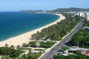 Người Trung Quốc mua đất gần khu trọng yếu: Cử tri đề nghị rà soát