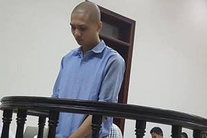 Giết vợ chỉ vì câu nói đùa “Tao ở với mày mấy năm rồi, tao đi lấy thằng khác” Giết vợ chỉ vì câu nói đùa “Tao ở với mày mấy năm rồi, tao đi lấy thằng khác”