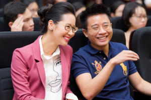 Ông xã điển trai tháp tùng Dương Thuỳ Linh làm diễn giả