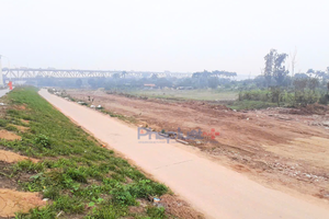 Hiện trạng khu đất làm công viên - nơi khởi đầu cho Trục đại lộ cảnh quan sông Hồng
