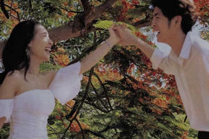 Bộ ảnh đầy cảm xúc của đôi bạn thân “trai xinh gái đẹp”