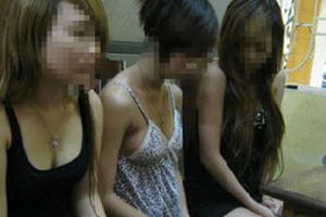 Muôn kiểu nữ sinh viên bán 'vốn tự có' Muôn kiểu nữ sinh viên bán 'vốn tự có'