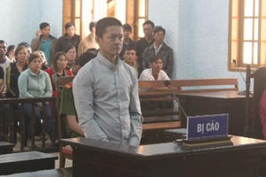 Người chết, kẻ ngồi tù chỉ sau tiếng pháo nổ Người chết, kẻ ngồi tù chỉ sau tiếng pháo nổ