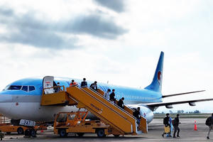 Quảng Ninh: Sân bay Vân Đồn đón 340 chuyên gia Hàn Quốc theo quy trình đặc biệt