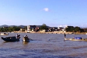 Quảng Bình: Thi thể cháu bé 2 tuổi rơi xuống sông mất tích đã được tìm thấy