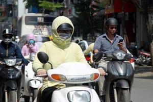 Thời tiết hôm nay (15/5): Cả nước nắng nóng, có nơi trên 37 độ C Thời tiết hôm nay (15/5): Cả nước nắng nóng, có nơi trên 37 độ C