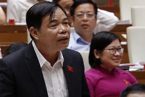 Bộ trưởng Nguyễn Xuân Cường ra phương án "giải cứu" nông sản thỏa lòng đại biểu tại "Nghị trường"
