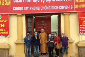 Hải Phòng: Giáo hội Phật giáo thành phố tổ chức điểm phát "ATM gạo" miễn phí