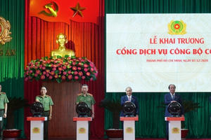 Thủ tướng nhấn nút khai trương Cổng dịch vụ công Bộ Công an