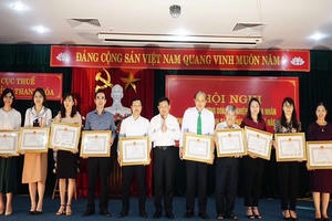 Thanh Hóa: Tuyên dương doanh nghiệp, doanh nhân thực hiện tốt chính sách pháp luật thuế Thanh Hóa: Tuyên dương doanh nghiệp, doanh nhân thực hiện tốt chính sách pháp luật thuế