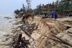 Miền Trung lại đối diện nguy cơ sạt lở đất, ngập lụt