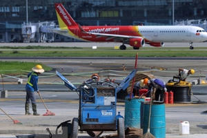 Đưa 2 dự án đường băng Nội Bài, Tân Sơn Nhất khai thác trước 31/12/2020 Đưa 2 dự án đường băng Nội Bài, Tân Sơn Nhất khai thác trước 31/12/2020