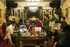 Trưởng phòng GD-ĐT lên tiếng vụ 13 người "bay, lắc" trong "tiệc" ma túy