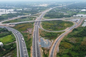 Cao tốc Trung Lương - Mỹ Thuận thông xe dịp Tết Nguyên đán