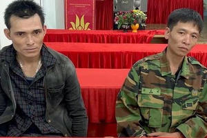 Sơn La: Bắt giữ 2 đối tượng thu 2 bánh heroin và khoảng 1000 viên hồng phiến