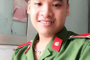 Cứu sống cháu bé đuối nước, chàng chiến sĩ công an nhận được sự tán dương từ cộng đồng mạng