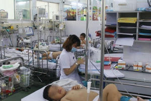 Hà Nội: Đã có 10 trẻ mắc tay chân miệng biến chứng nặng do nhiễm virus EV71