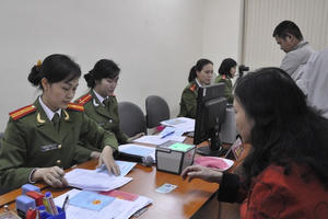 Đến năm 2020 mới bỏ sổ hộ khẩu