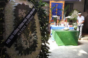 Lễ tang phóng viên Đinh Hữu Dư: Truy tặng Bằng khen trong nước mắt