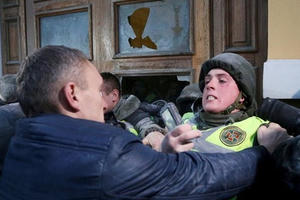 Đụng độ giữa cảnh sát và người biểu tình tại Kiev