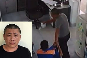 UBND tỉnh Quảng Ninh chỉ đạo làm rõ vụ nhân viên cây xăng bị một thanh niên dùng cốc đập vào mặt