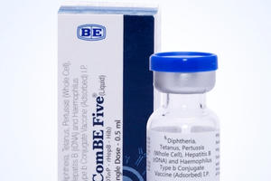 Sau sự cố vắc xin ComBE Five gây sốc, tử vong, Bộ Y tế nói gì?