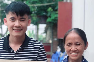 Khi con cái tận dụng cha mẹ để kiếm tiền?