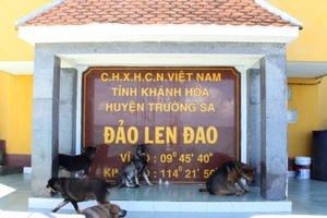 Đội đặc nhiệm đêm tỉnh hơn ngày ở Trường Sa