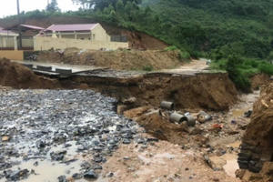 Cao Bằng: Mưa lớn trong đêm khiến nhiều tuyến đường bị sạt lở nghiêm trọng