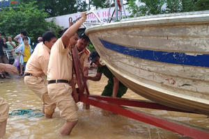 Thanh Hóa: Đêm chạy lũ, ngày thấp thỏm lo vỡ đê