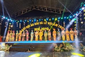 Ấn tượng đêm khai mạc "Ngày hội Áo dài và Lễ hội Ẩm thực Huế 2020"
