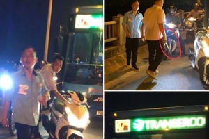 Đình chỉ lái, phụ xe buýt cầm tuýp sắt đánh người dã man trên cầu Vĩnh Tuy