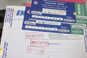 Vé trận Việt Nam - UAE vừa đến tay, dân phe “hét" luôn 4 lần giá