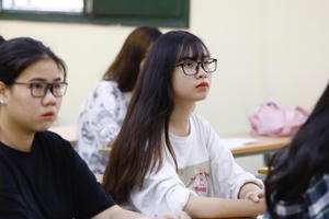 Vừa ôn tập vừa nóng lòng đợi đề thi minh họa