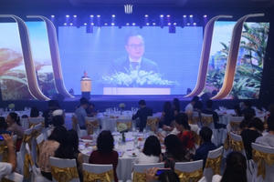 Hàng trăm khách hàng đặt mua căn hộ tại Lễ mở bán Imperia Sky Garden