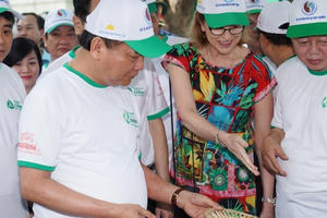 Chùm ảnh: Thủ tướng phát động toàn quốc chống rác thải nhựa