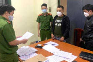 Đánh sập đường dây giấy tờ giả, lừa đảo chiếm đoạt tài sản tại nhiều tỉnh thành