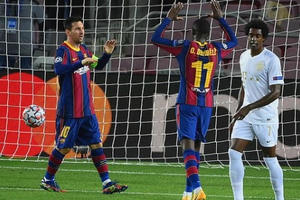 Barcelona và Juventus quyết thắng để đua ngôi đầu bảng Barcelona và Juventus quyết thắng để đua ngôi đầu bảng