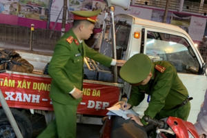 Cầu Giấy, Hà Nội: Xử lý hàng trăm trường hợp vi phạm về trật tự đô thị
