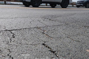 Đấu thầu qua mạng chọn đơn vị sửa mặt cầu Thăng Long