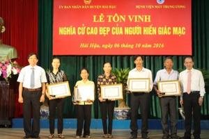 Nam Định: Tôn vinh những người  hiến giác mạc - Nối dài yêu thương, nối dài sự sống