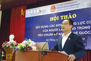 Giải pháp nào để tăng thu nhập bình quân đầu người lên 11.000 USD/năm? Giải pháp nào để tăng thu nhập bình quân đầu người lên 11.000 USD/năm?