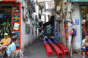 Nhịp sống sôi động trong ngõ siêu nhỏ ở phố cổ Hà Nội Nhịp sống sôi động trong ngõ siêu nhỏ ở phố cổ Hà Nội