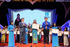 Tuyên dương 48 giáo viên tiêu biểu dạy học sinh khuyết tật