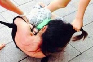 Xử phạt 7,5 triệu đồng đối với nhóm người lao vào khu cách ly để đánh ghen